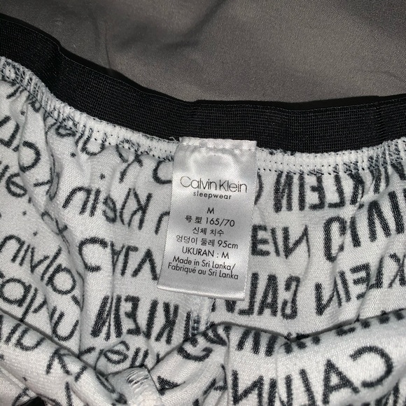 Calvin Klein sleep shorts - Picture 2 of 2